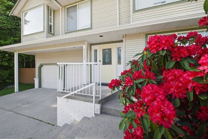 Photo 2 at 32403 Best Avenue, Mission BC, Mission