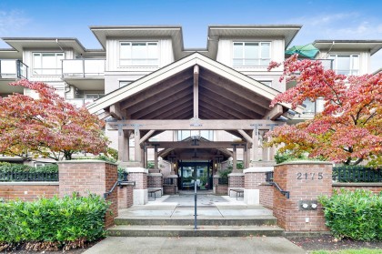 Photo 1 at 204 - 2175 Fraser Avenue, Glenwood PQ, Port Coquitlam