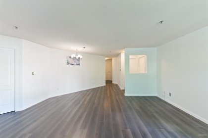 Photo 2 at 214 - 2401 Hawthorne Avenue, Central Pt Coquitlam, Port Coquitlam