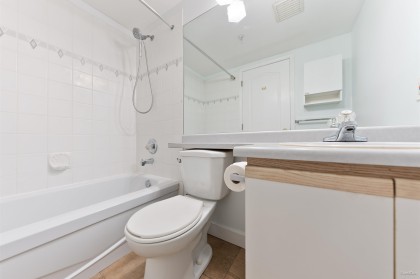 Photo 12 at 214 - 2401 Hawthorne Avenue, Central Pt Coquitlam, Port Coquitlam