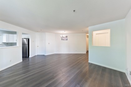 Photo 3 at 214 - 2401 Hawthorne Avenue, Central Pt Coquitlam, Port Coquitlam