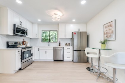 Photo 7 at 2155 Rindall Avenue, Central Pt Coquitlam, Port Coquitlam