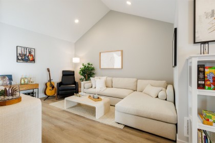 Photo 5 at 22 - 10640 248 Street, Thornhill MR, Maple Ridge