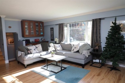 Photo 2 at 1857 Warwick Avenue, Lower Mary Hill, Port Coquitlam