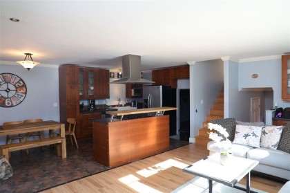 Photo 4 at 1857 Warwick Avenue, Lower Mary Hill, Port Coquitlam