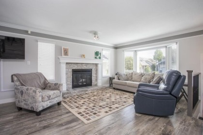 Photo 3 at 12181 Chestnut Crescent, Mid Meadows, Pitt Meadows