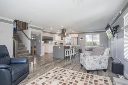 Photo 4 at 12181 Chestnut Crescent, Mid Meadows, Pitt Meadows