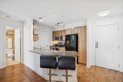 Photo 9 at 305 - 12020 207a Street, Northwest Maple Ridge, Maple Ridge