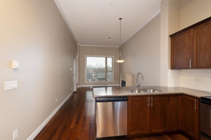 Photo 3 at 412 - 2627 Shaughnessy Street, Central Pt Coquitlam, Port Coquitlam