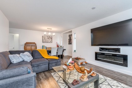 Photo 6 at 11390 Harrison Street, East Central, Maple Ridge