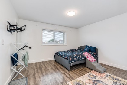 Photo 12 at 11390 Harrison Street, East Central, Maple Ridge