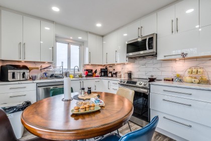 Photo 10 at 11390 Harrison Street, East Central, Maple Ridge