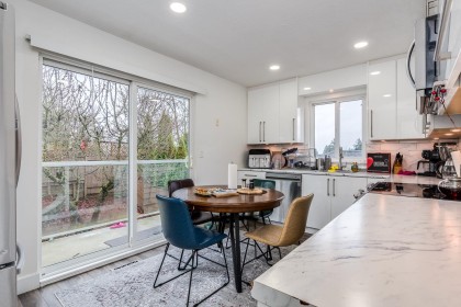 Photo 8 at 11390 Harrison Street, East Central, Maple Ridge