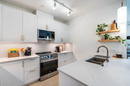 Photo 4 at 318 - 2477 Kelly Avenue, Central Pt Coquitlam, Port Coquitlam