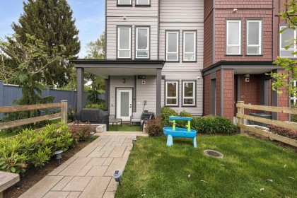 Photo 2 at 33 - 11851 232 Street, East Central, Maple Ridge