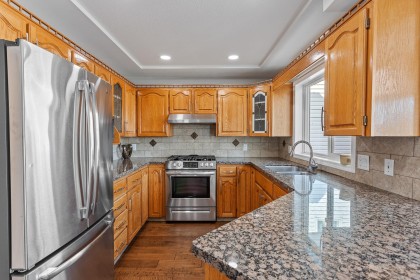 Photo 9 at 1252 Gateway Place, Citadel PQ, Port Coquitlam