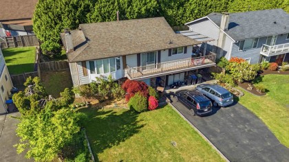 Photo 2 at 1939 Connaught Avenue, Lower Mary Hill, Port Coquitlam