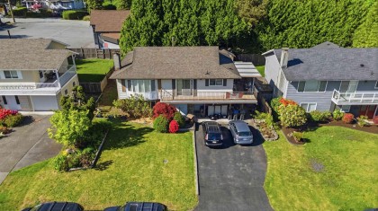 Photo 3 at 1939 Connaught Avenue, Lower Mary Hill, Port Coquitlam