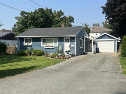 Photo 1 at 23035 117 Avenue, East Central, Maple Ridge