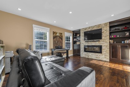 Photo 9 at 3604 Mcrae Crescent, Woodland Acres PQ, Port Coquitlam