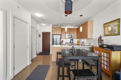 Photo 1 at 907 - 2789 Shaughnessy Street, Central Pt Coquitlam, Port Coquitlam