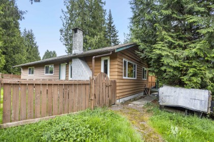 Photo 4 at 11750 Fraserview Street, Southwest Maple Ridge, Maple Ridge