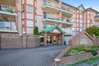 Photo 17 at 440 - 22661 Lougheed Highway, East Central, Maple Ridge