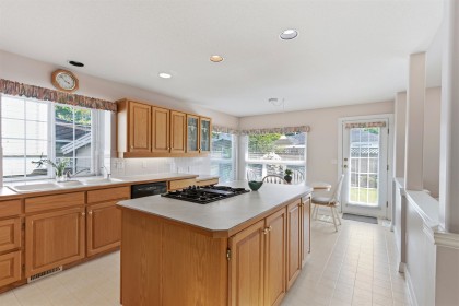 Photo 6 at 19658 Cedar Lane, Mid Meadows, Pitt Meadows