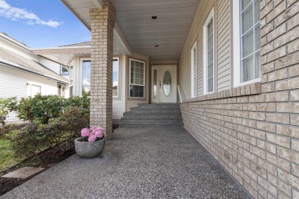Photo 3 at 19658 Cedar Lane, Mid Meadows, Pitt Meadows