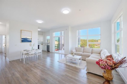 Photo 2 at 503 - 22577 Royal Crescent, East Central, Maple Ridge
