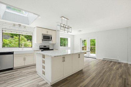 Photo 3 at 10836 Greenwood Drive, Mission-West, Mission