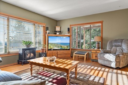 Photo 8 at 32485 Mcrae Avenue, Mission BC, Mission