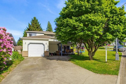 Photo 1 at 7800 Deerfield Street, Mission BC, Mission