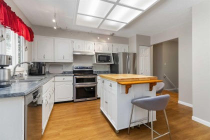 Photo 6 at 31747 Viewcrest Avenue, Mission-West, Mission