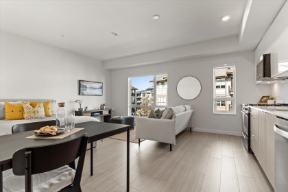 Photo 2 at 204 - 2277 Hawthorne Avenue, Central Pt Coquitlam, Port Coquitlam