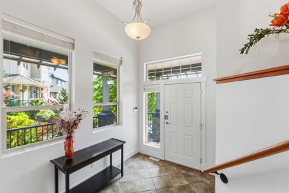 Photo 4 at 10676 247a Street, Albion, Maple Ridge