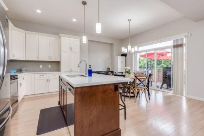 Photo 13 at 24406 113 Avenue, Cottonwood MR, Maple Ridge