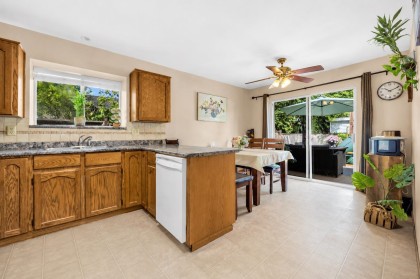 Photo 13 at 20377 Kent Street, Southwest Maple Ridge, Maple Ridge