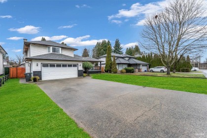 Photo 3 at 12329 Bonson Road, Mid Meadows, Pitt Meadows