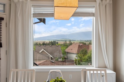 Photo 3 at 13679 Blake Loop, Silver Valley, Maple Ridge