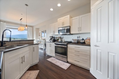 Photo 10 at 13679 Blake Loop, Silver Valley, Maple Ridge