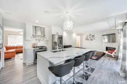 Photo 3 at 2471 Friskie Avenue, Woodland Acres PQ, Port Coquitlam