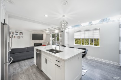 Photo 8 at 2471 Friskie Avenue, Woodland Acres PQ, Port Coquitlam