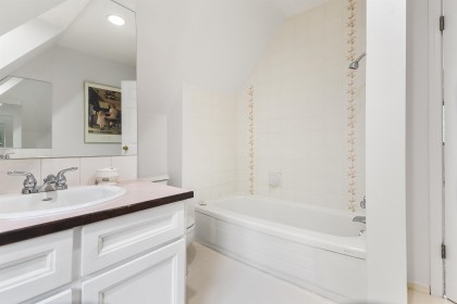 Photo 33 at 25393 112 Avenue, Thornhill MR, Maple Ridge