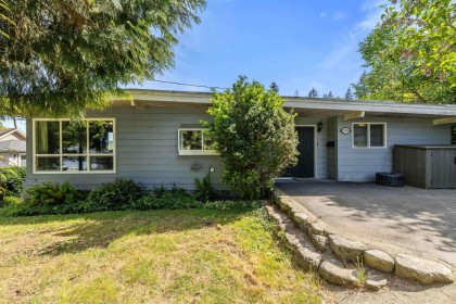 Photo 1 at 1908 Warwick Crescent, Mary Hill, Port Coquitlam