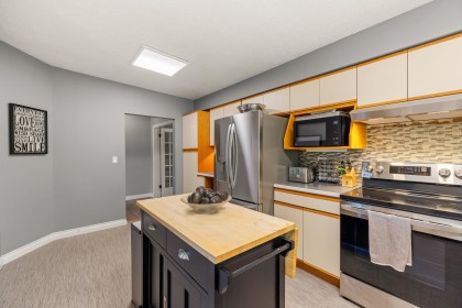 Photo 8 at 1908 Warwick Crescent, Mary Hill, Port Coquitlam