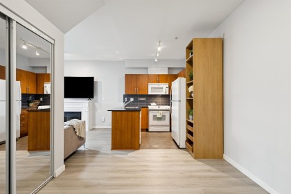 Photo 9 at 201 - 1661 Fraser Avenue, Glenwood PQ, Port Coquitlam