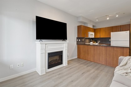 Photo 11 at 201 - 1661 Fraser Avenue, Glenwood PQ, Port Coquitlam