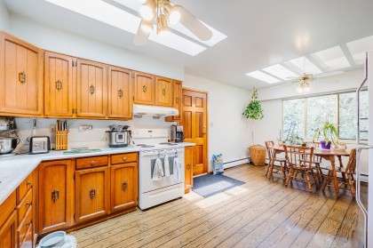 Photo 19 at 21190 Glenwood Avenue, Northwest Maple Ridge, Maple Ridge