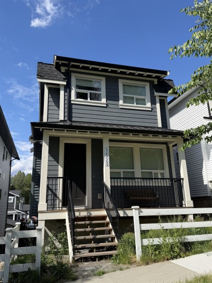 Photo 1 at 25069 112 Avenue, Thornhill MR, Maple Ridge